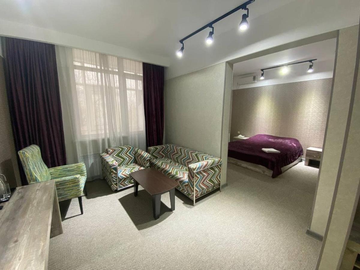 Hotel Artastana Esterno foto
