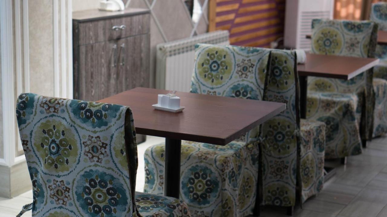 Hotel Artastana Esterno foto