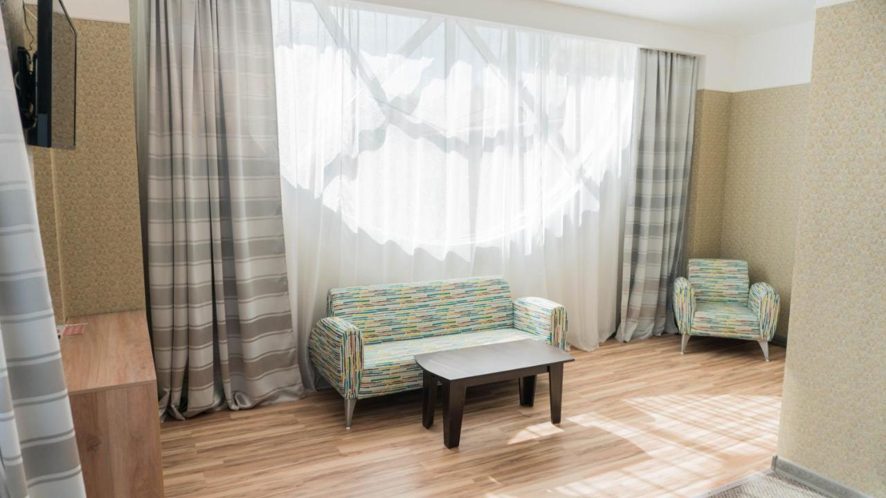 Hotel Artastana Esterno foto